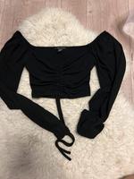 Crop-Top mit Cutouts Bayern - Schierling Vorschau
