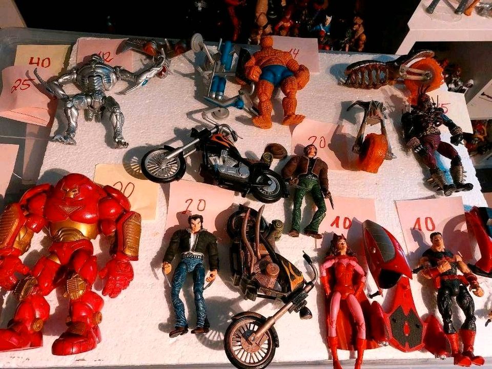 Marvel Legends Figuren Hasbro&Toybiz kosteloser Versand in Gummersbach