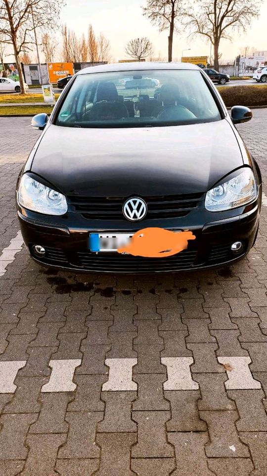 Vw golf 5 Bj. 2006 1,6 motor 102 ps in Wiesbaden