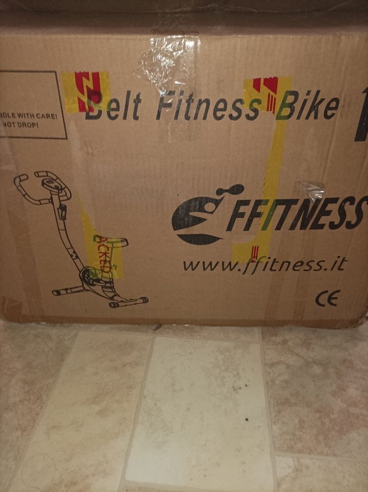 Ffitness FLC201BN Heimtrainer , Fitnessbike ( inklusive Versand ) in Magdeburg