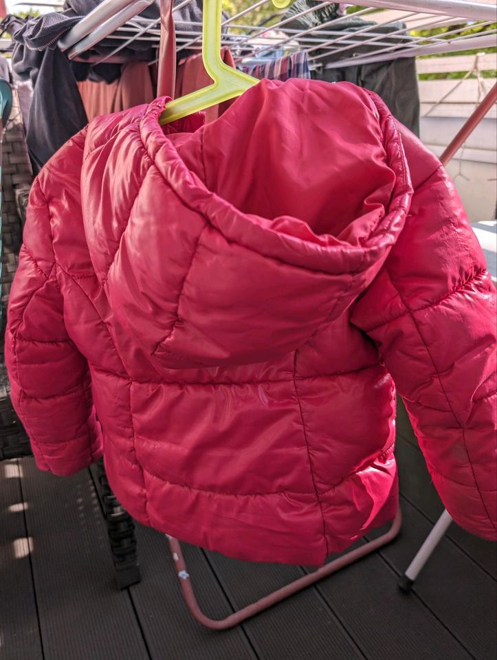 Schöne Winterjacke Gr. 100 in München