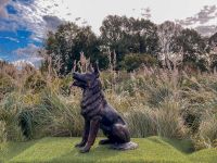 Sitzender Schäferhund Bronzefigur Nordrhein-Westfalen - Wickede (Ruhr) Vorschau