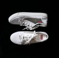 Halbschuhe Sneaker Levi's Transparent Gr. 39 Brandenburg - Falkensee Vorschau