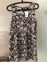 Kurzes Kleid mit Blumenmuster Hessen - Maintal Vorschau