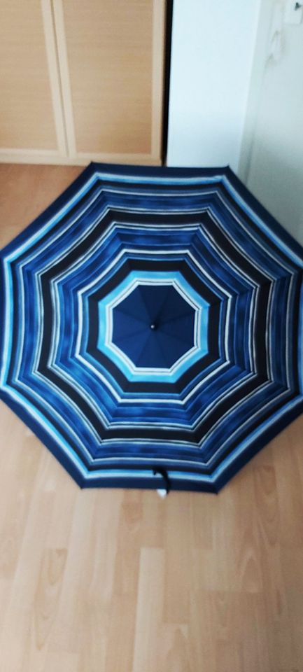 Hochwertige Automatik Regenschirme Versand möglich ab 2xSchirme a in Langenfeld
