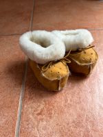 Süße Lammfell Schuhe fürs Baby warm Brandenburg - Teltow Vorschau
