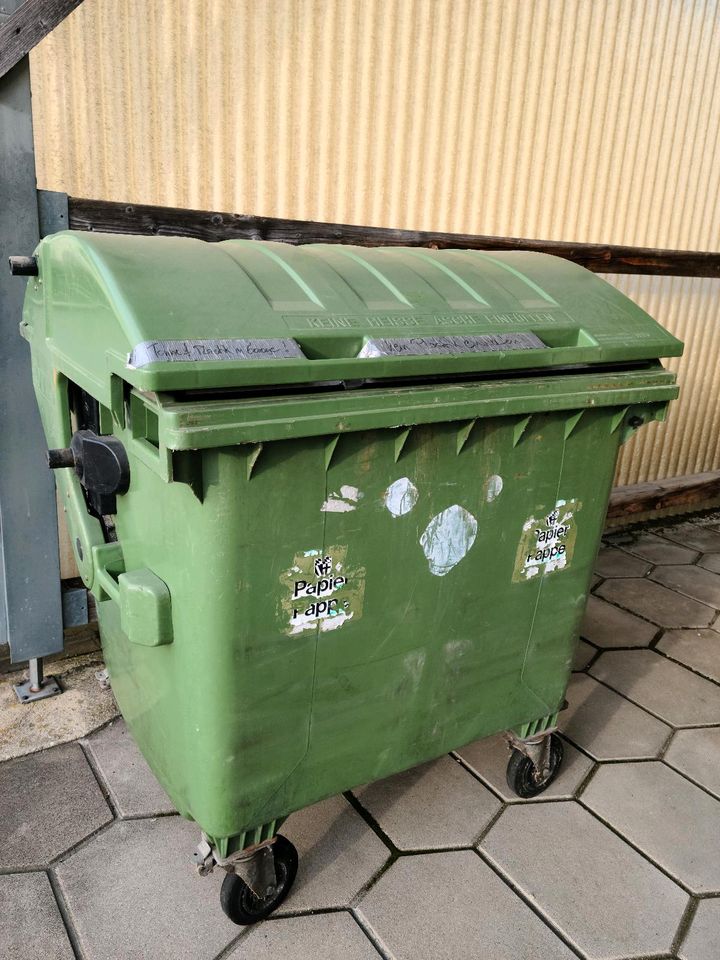 Müllcontainer grün, Kunststoff, 1100l in Hagelstadt