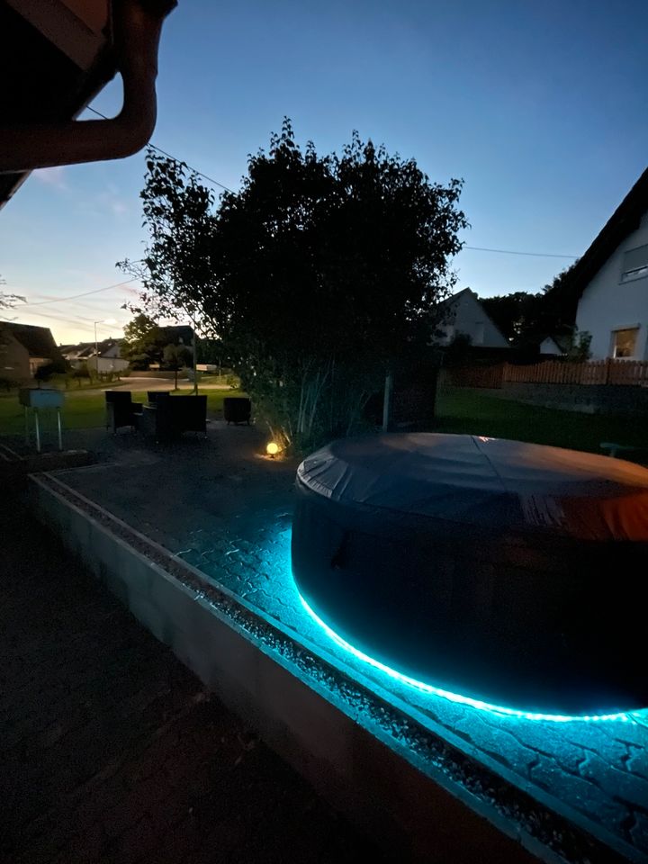 Miweba MSpa Whirlpool /Pool /LED in Wilnsdorf