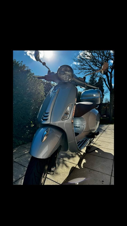 Vespa Primavera 50 Grau – Top Zustand, nur 2.738 km, 1. Besitzer in Berlin