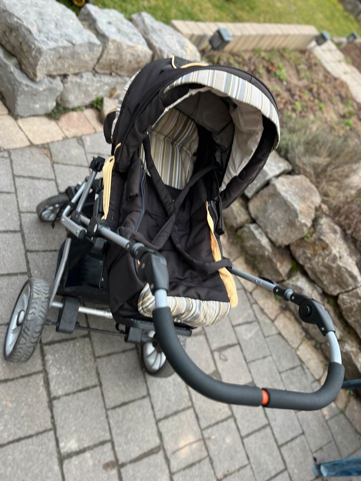 Teutonia Kinderwagen mit Zubehör in Weinsberg