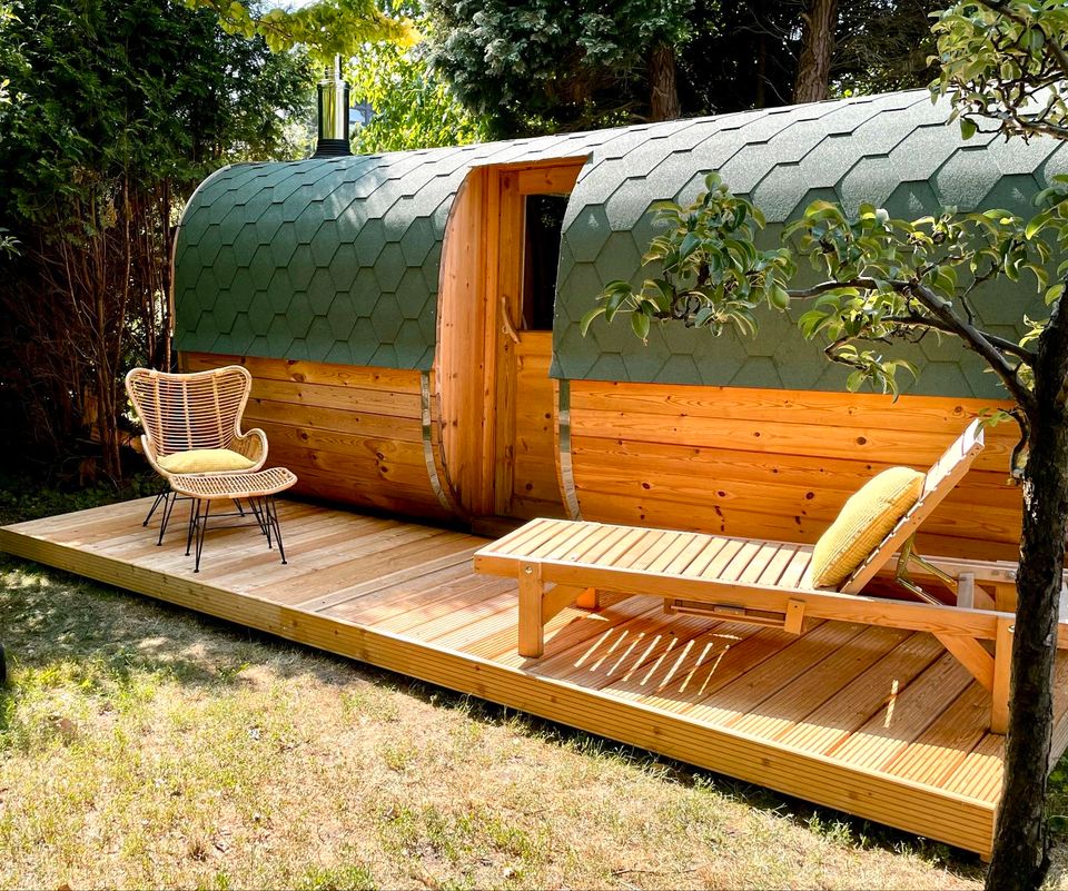 Cube Sauna Zedernholz Red Cedar Knotty Luna Fasssauna Holzofen Saunafass Garten Harvia Huum Hive Heat Haus Badezuber Hot Tub Badefass Brennholz Feuertonne Tiny House Gartenhaus Kamin LED Panorama Holz in Erfurt