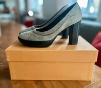 Pumps von Tod‘s, grau, Wildleder, Gr. 37,5 Bayern - Gerolzhofen Vorschau