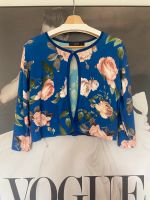 Hallhuber Jäckchen S M 36 38 Blumen blau Jacke Bolero Rheinland-Pfalz - Laubenheim Nahe Vorschau