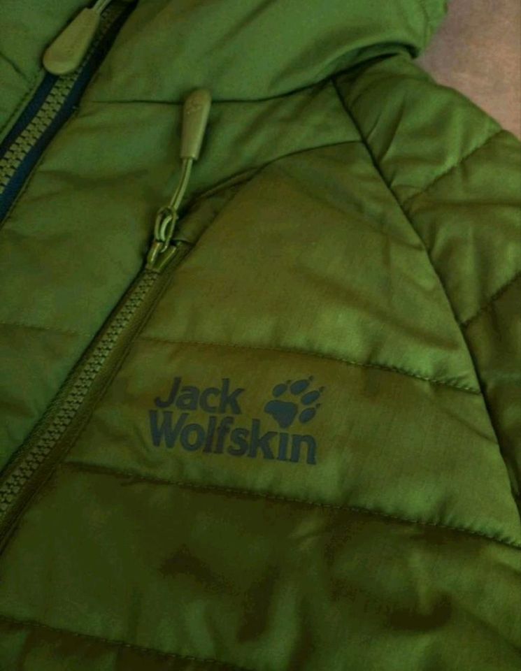 ♥️ Jack Wolfskin Herrenjacke Winterjacke Markenkleidung Jacke M in Strahlungen