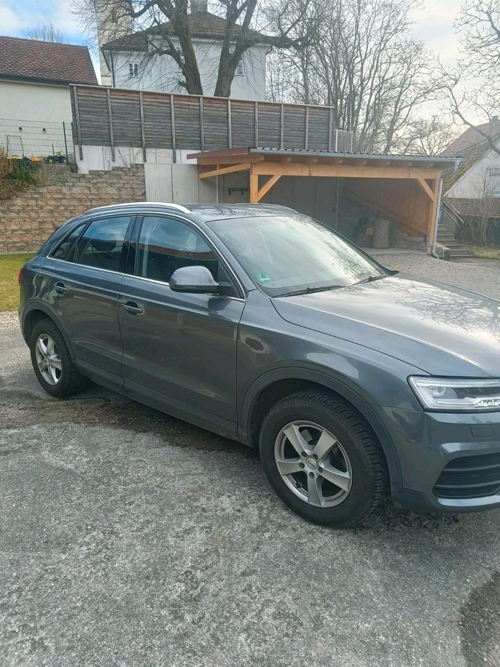 Audi Q3 1.4 TFSI S tronic design in Erdweg