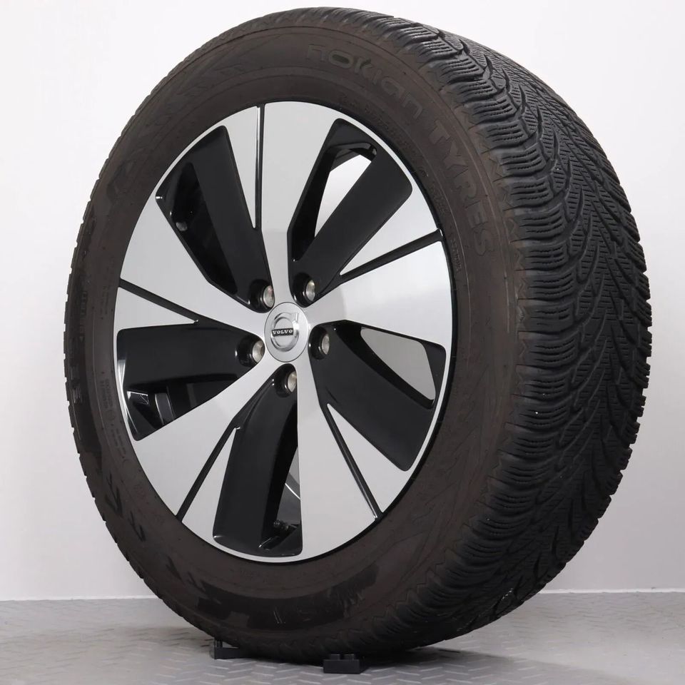 Winterräder 18 Zoll Volvo XC40 Original Felgen 31680403 Winterreifen 235/55R18 104H Nokian WR SUV 4 5-Spoke Black Diamond Cut Schwarz 7,5x18ET50,5 mm 5x108 mm Alufelgen Winterradsatz Gebraucht in Gefell