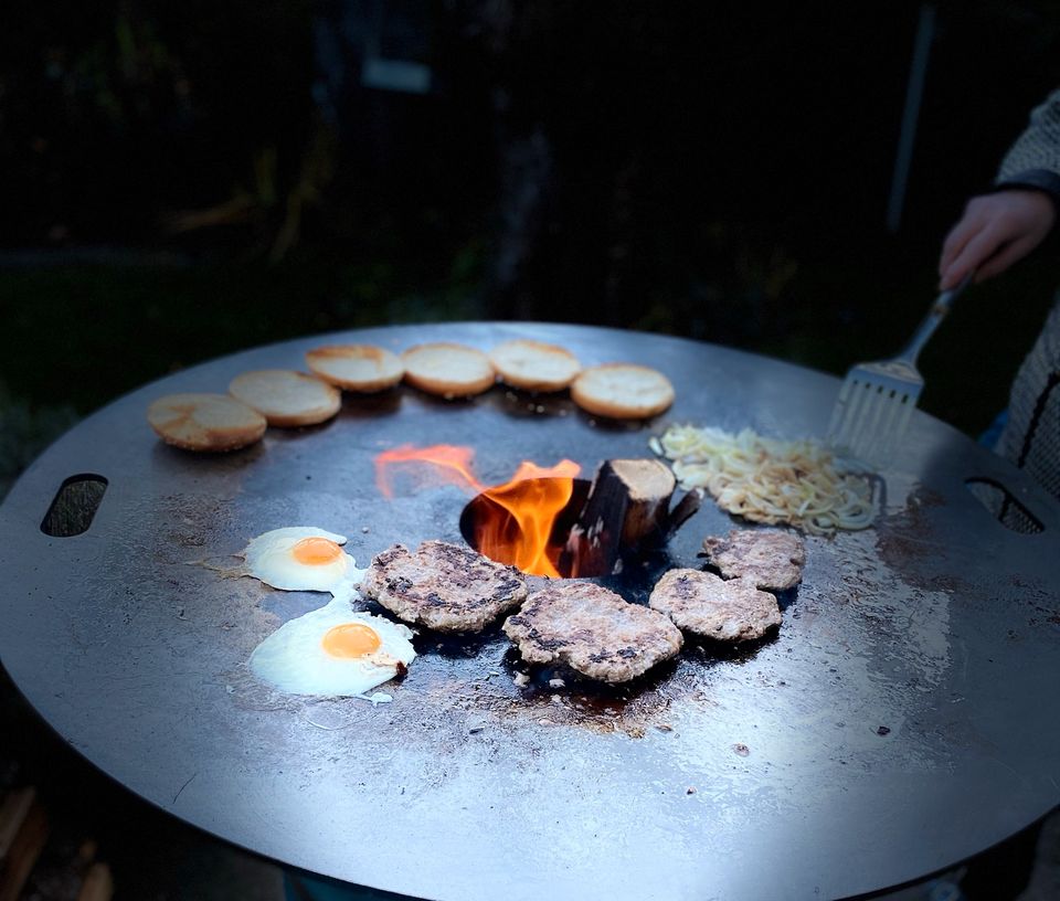 Feuerplatte Planca Stahlplatte Heißeplatte Grillplatte in Borgentreich