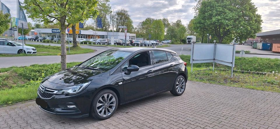 Opel Astra K in Heeßen