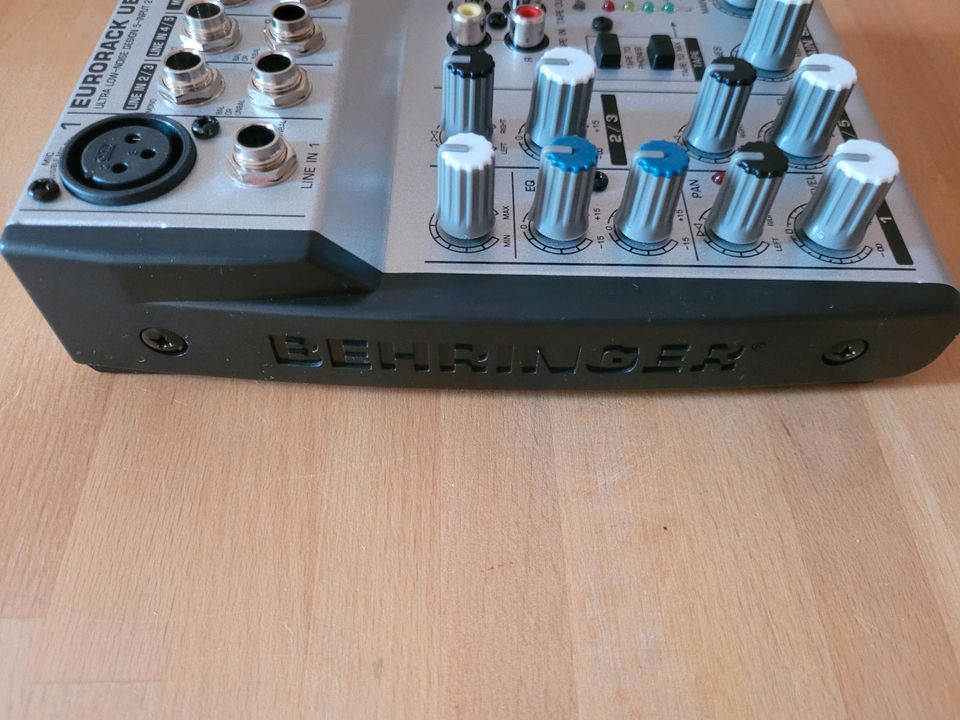 Behringer Eurorack UB502 in Schwentinental