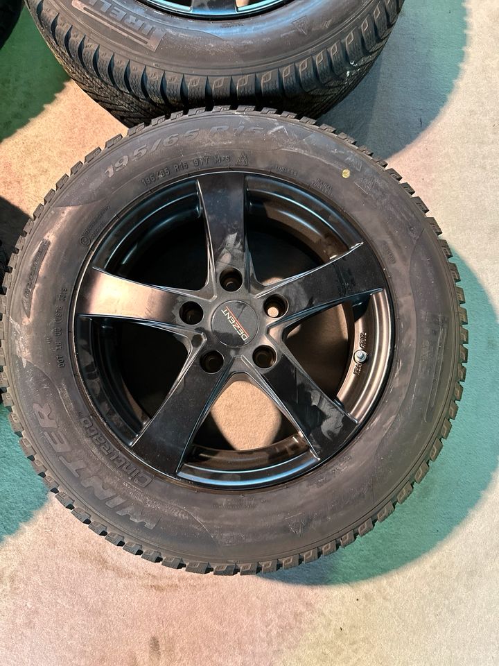 Dezent Winterradsatz  15 Zoll 5x 114.3 NAGELNEU Hyundai in Hückelhoven