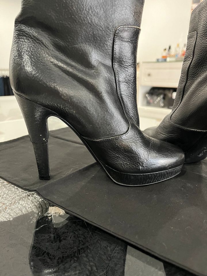 High Heel Ankle Boots von Chanel, Gr. 36, schwarz, Leder in Stapelfeld