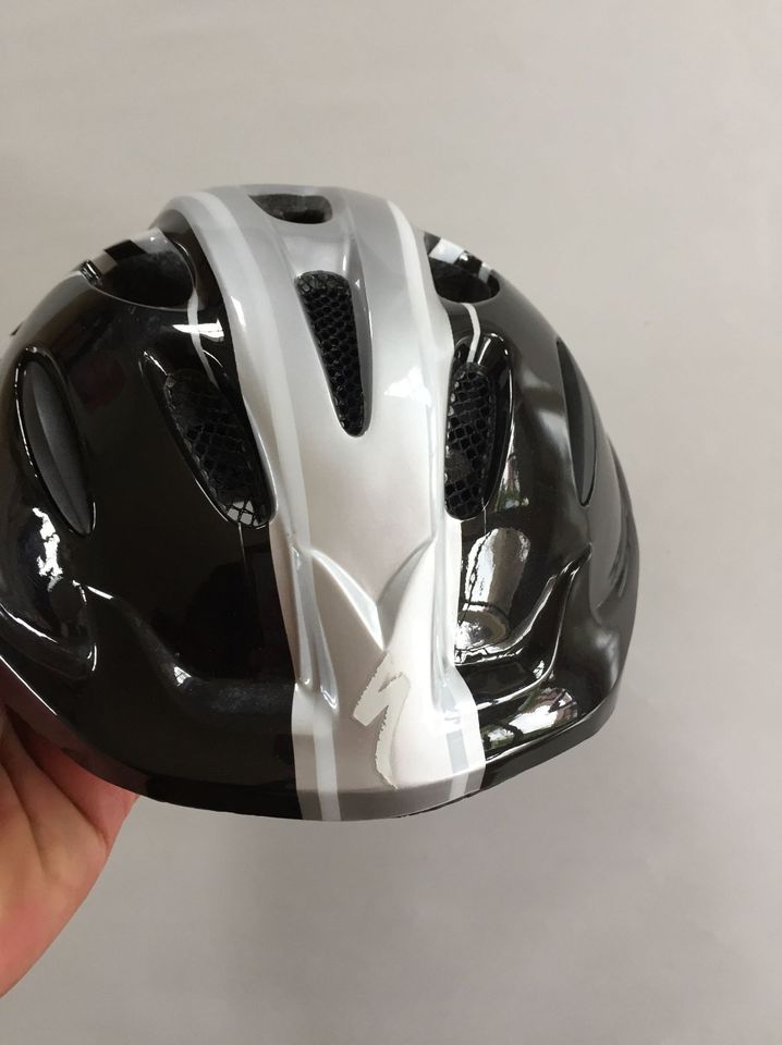 Specialized Radhelm Kinder 47 - 55 cm Radanhänger in Schongau