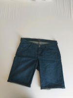 Mac sommerliche Jeans Shorts, dunkelblau, Größe 40 Hessen - Langenselbold Vorschau