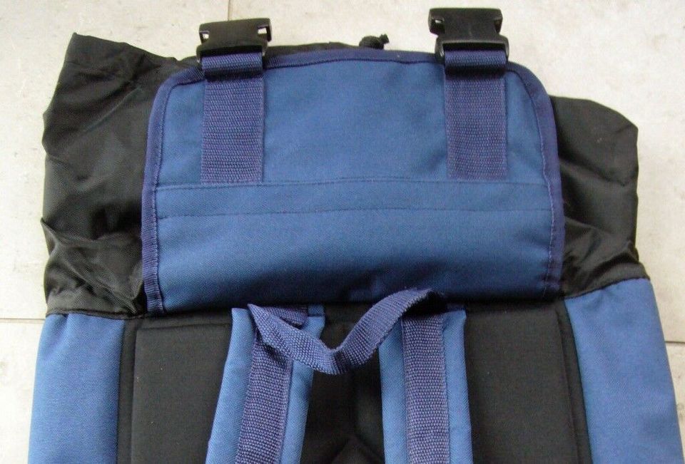 Neuer Rucksack, Blau, erweiterbar, praktische Details, gepolstert in Bammental