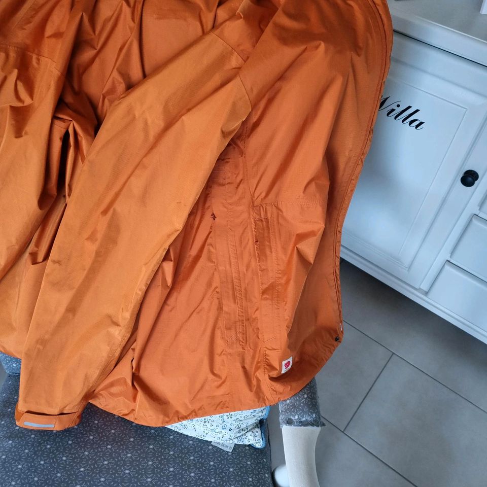 Fjäll Räven High Coast Hydratic Jacket M (Gr. XL) in Geeste