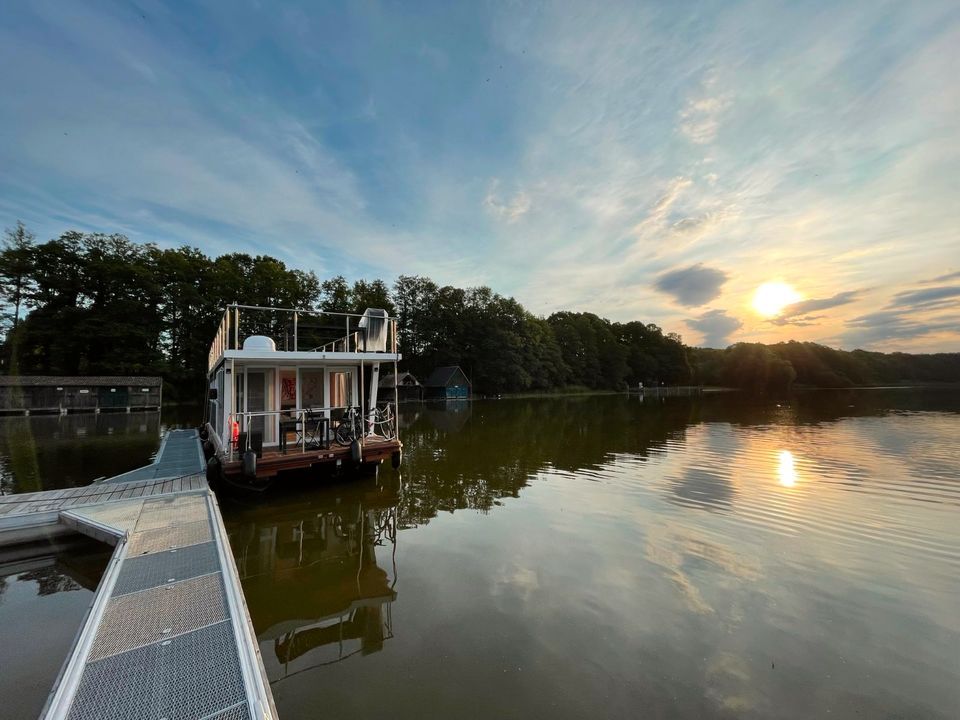 Hausboot führerscheinfrei mieten 2023 - Müritz BRB Berlin Peene in Waren (Müritz)