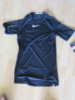 Neues Nike Dry – Fit Laufshirt Gr. L (Tight Fit) Neu Bayern - Hausen Oberfr. Vorschau
