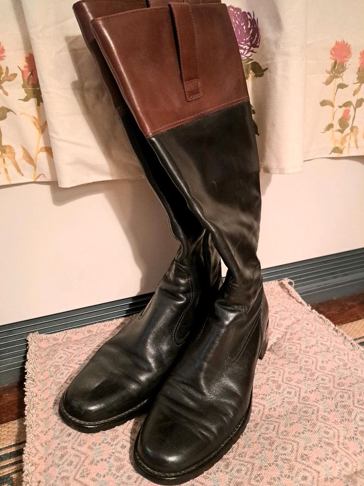 Hochwertige Leder Stiefel Marke ECCO Gr. 39  in Schwarz/Braun in Altenburg