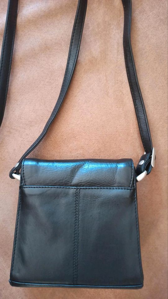 Bianci Italien Leder Handtasche Tasche Crossbody Umhängetasche ne in Gelsenkirchen