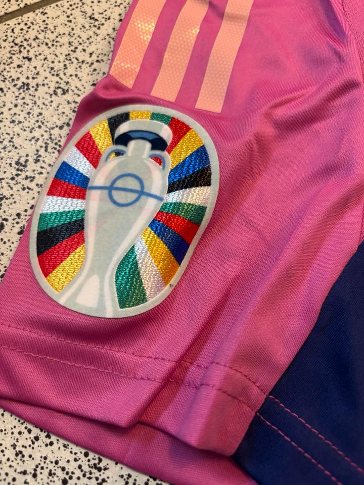 Deutschland DFB Kroos 8 Spielertrikot Gr.M pink EM 2024 neu in Eggenstein-Leopoldshafen