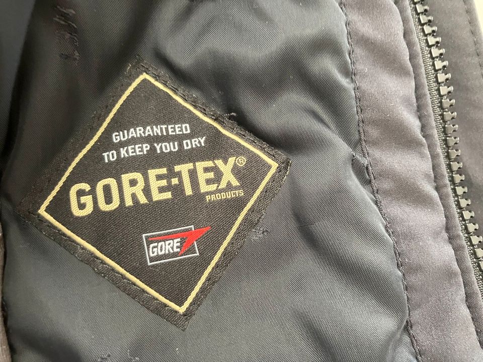 Damen Skijacke Marke Yuarnet Gr.34 Gore-Tex in Auerbach