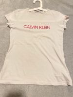 Weißes Basic T-Shirt von Calvin Klein Gr. 164 14years Nordrhein-Westfalen - Neuenkirchen Vorschau