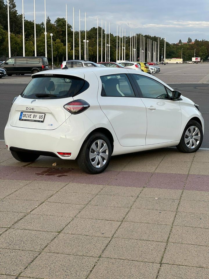 Renault ZOE  Automatik 2021 Autovermietung Mietwagen Automieten Rent a car in Berlin