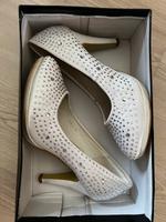 High Heels Baden-Württemberg - Esslingen Vorschau