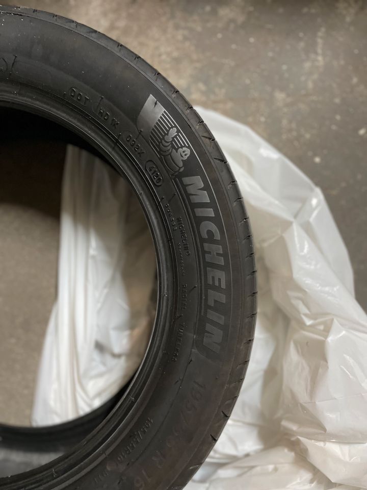 4x Reifen Michelin Primacy 195/55 R16 91T kaum genutzt in Hamburg