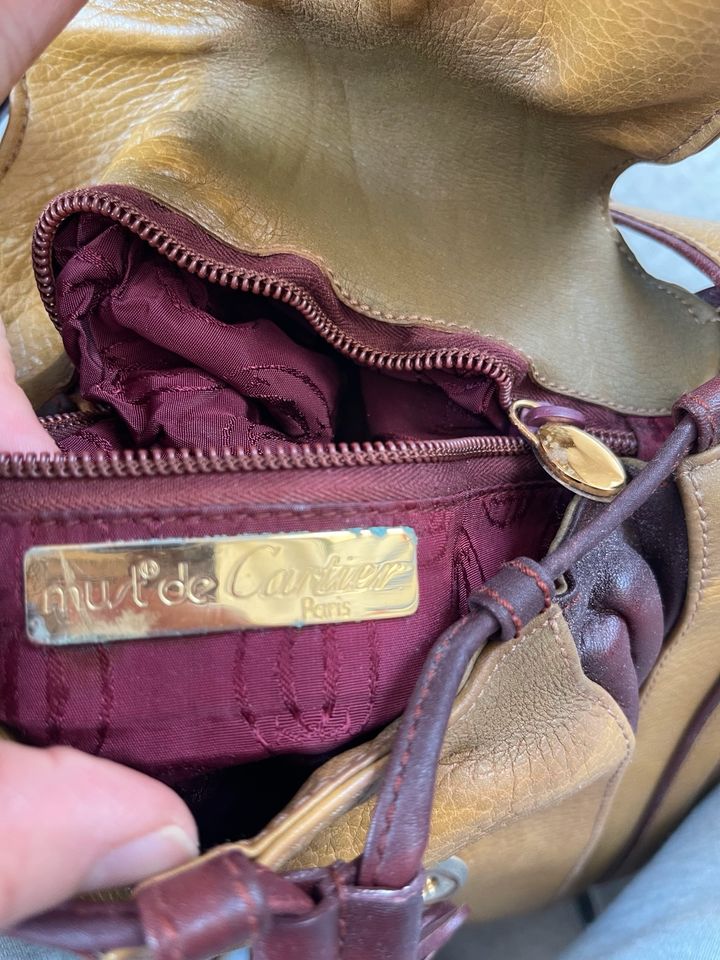 Cartier Tasche gebraucht mit Fehler in Duisburg