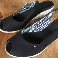 TOMMY HILFIGER Plateau-Sandalen Keilabsatz Wedges Peeptoes Gr.39 Bayern - Brannenburg Vorschau