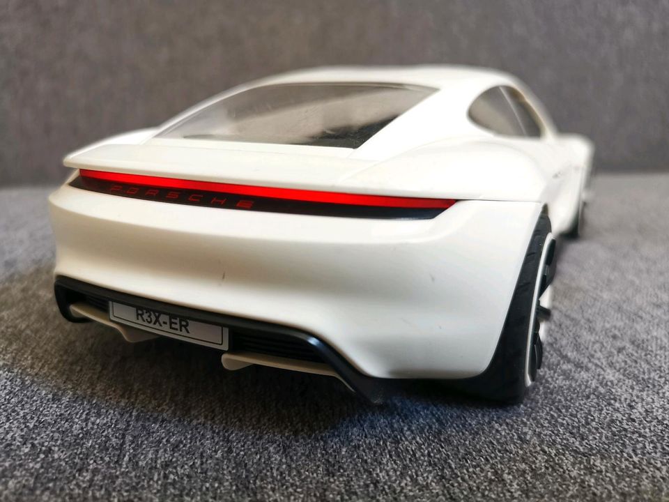 Porsche Mission E - 70765