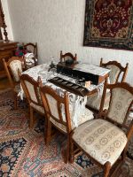 Tisch Antik/ vintage + 7 Stühle Niedersachsen - Bad Salzdetfurth Vorschau