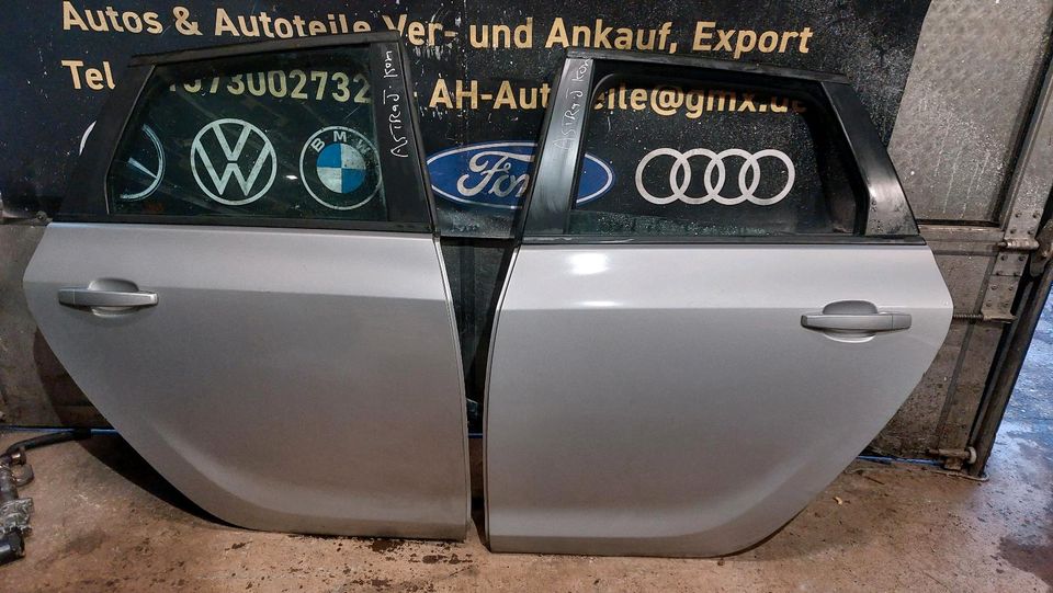 Opel astra J tür hinten nur links komplett Kombi Farbe Z176 in Bochum