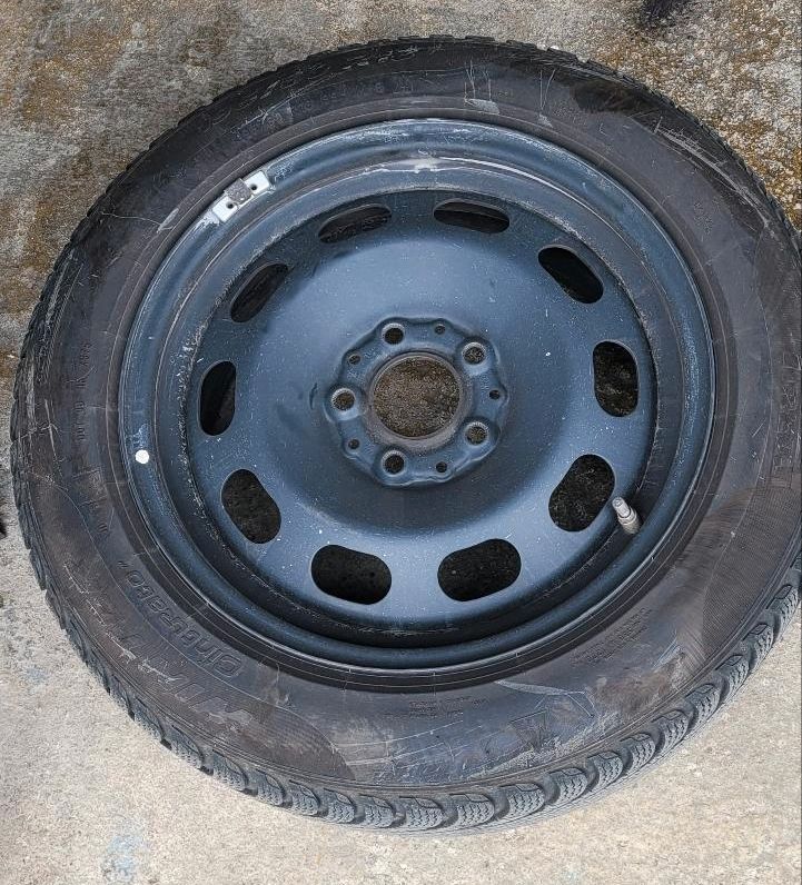 Winterreifen Pirelli 195/60 R 16 in Höhenkirchen-Siegertsbrunn