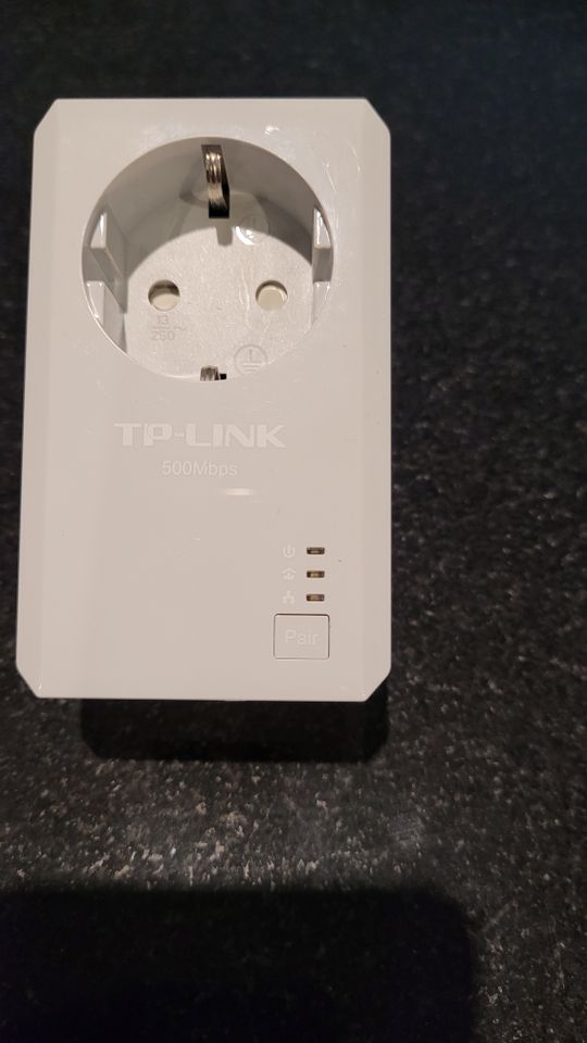2x TP-LINK AV 500 2-port Powerline Adapter with AC Pass Through in Ludwigshafen
