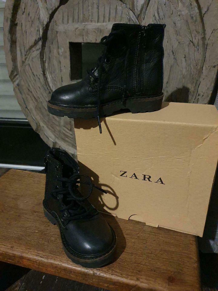 Zara 20 Kinderschuh Boots Schuhe in Jüchen