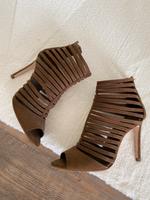 Highheels Pumps Zara braun 39 wie neu Wildlederoptik Sandale Bayern - Malgersdorf Vorschau