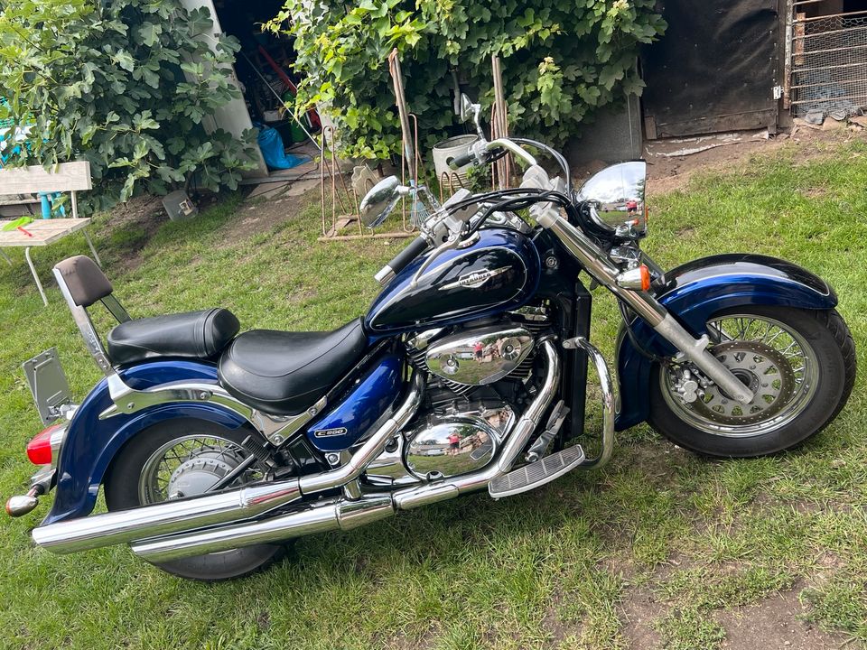 Suzuki Intruder 800VL in Gützkow