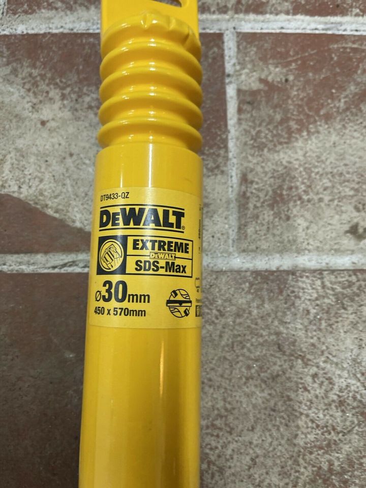 Dewalt Bohrer 30 mm NEU in Ettringen